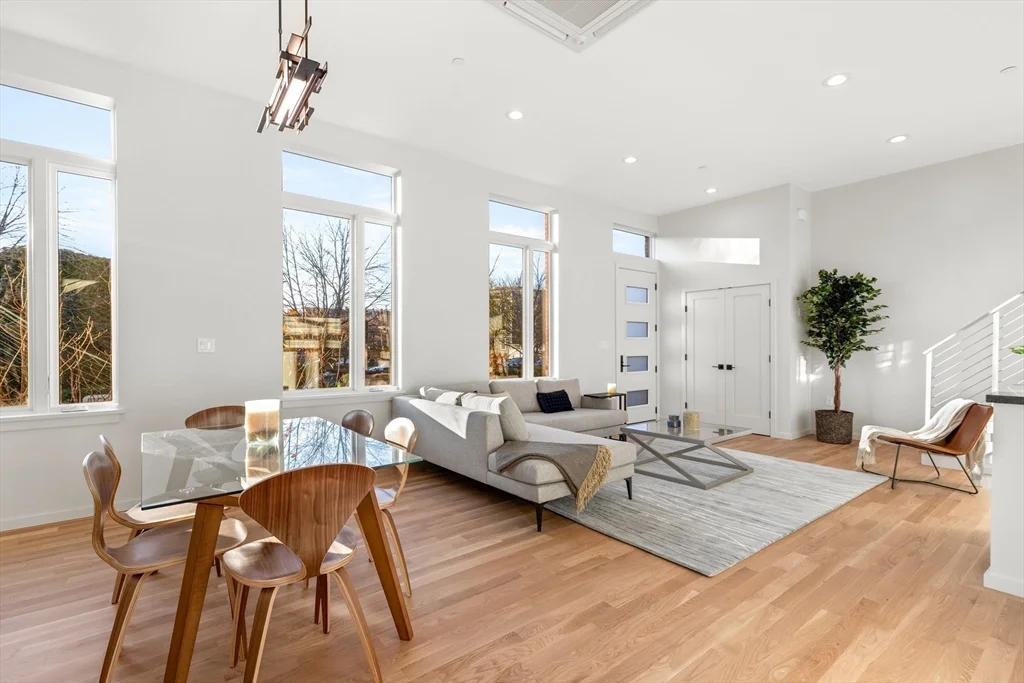 4 bed, 3 bath apartment for rent at 312 Putnam Ave Unit 312, Cambridgeport — photo 5 of 13