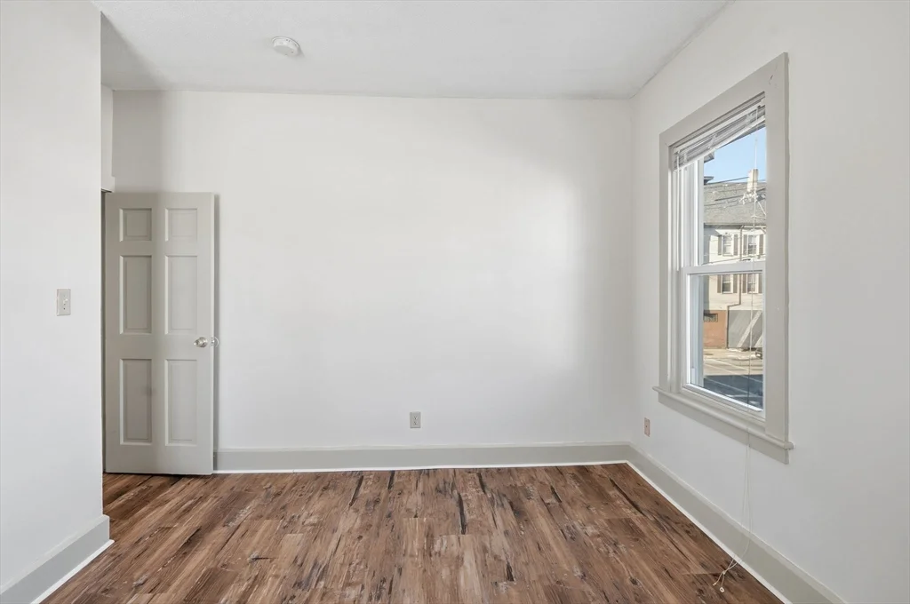 3 bed, 1 bath apartment for rent at 312 Rivet St Unit 2, New Bedford — photo 16 of 20