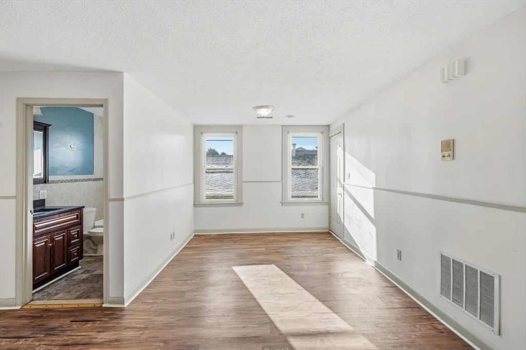 3 bed, 1 bath apartment for rent at 312 Rivet St Unit 2, New Bedford — photo 5 of 20