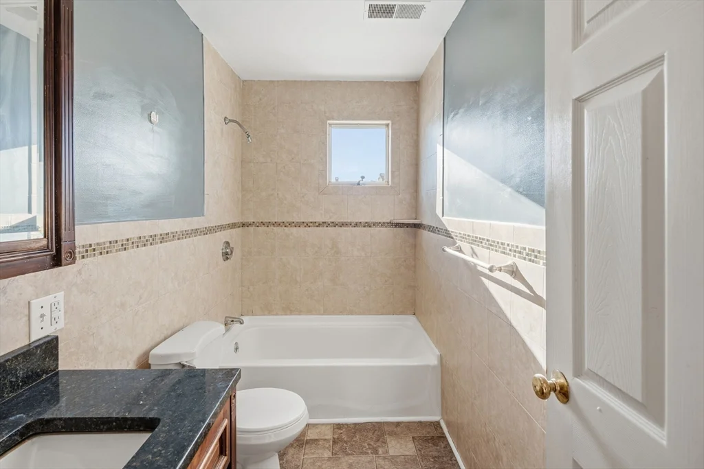 3 bed, 1 bath apartment for rent at 312 Rivet St Unit 2, New Bedford — photo 10 of 20
