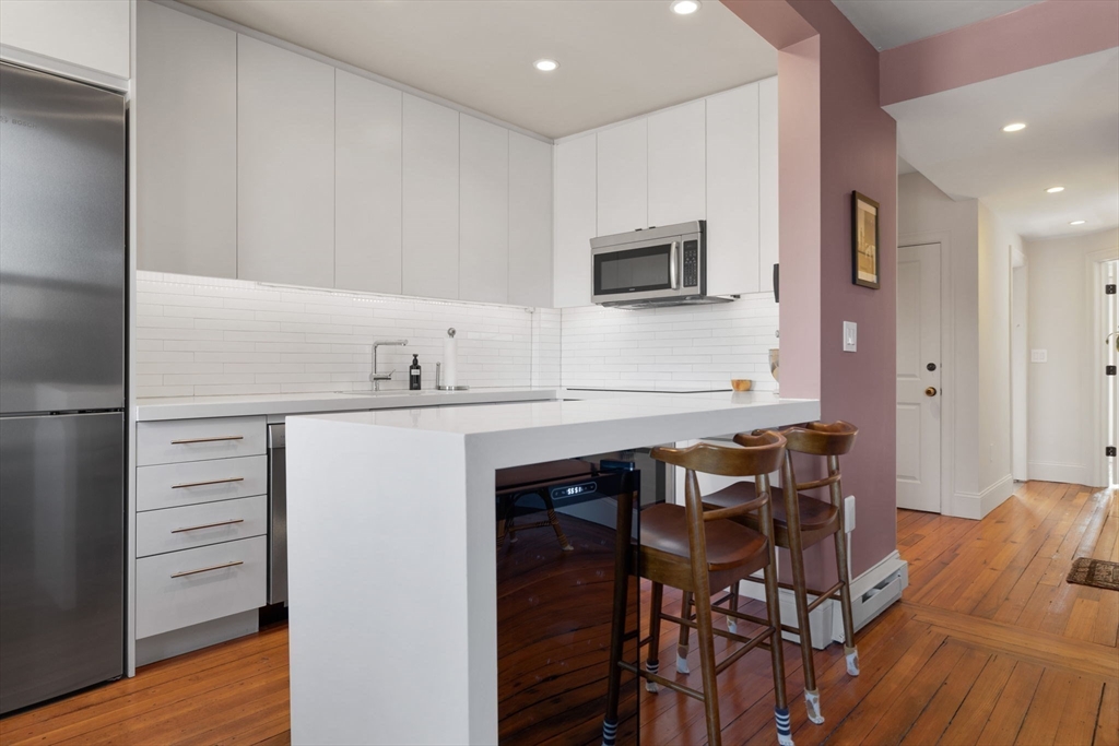 3 bed, 2 bath apartment for rent at 312 Shawmut Ave Unit 6, South End — photo 2 of 25
