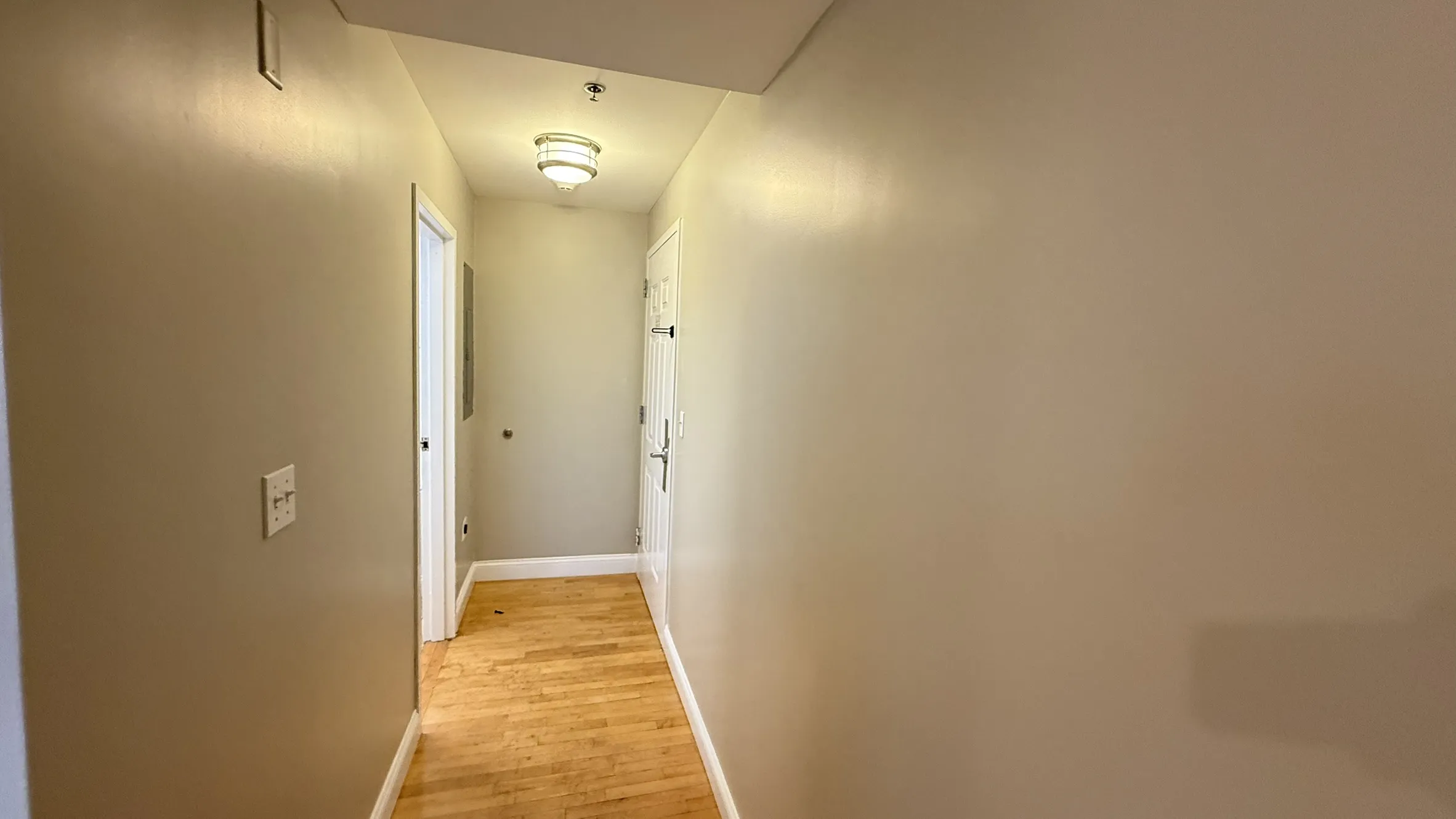 1 bed, 1 bath apartment for rent at 312 Shirley St Unit 200, Winthrop — photo 3 of 4