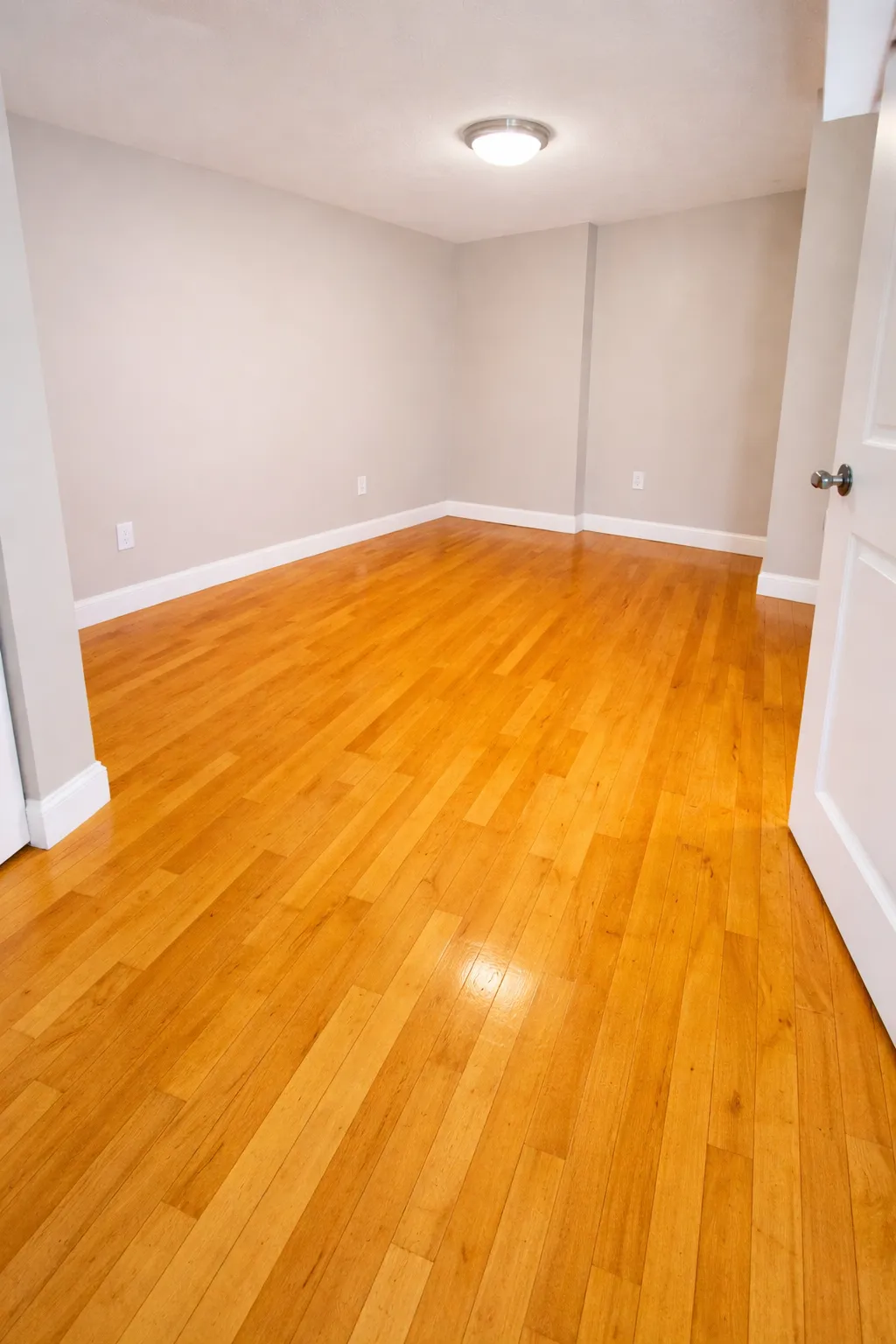 1 bed, 1 bath apartment for rent at 312 Shirley St Unit 210, Winthrop — photo 3 of 5