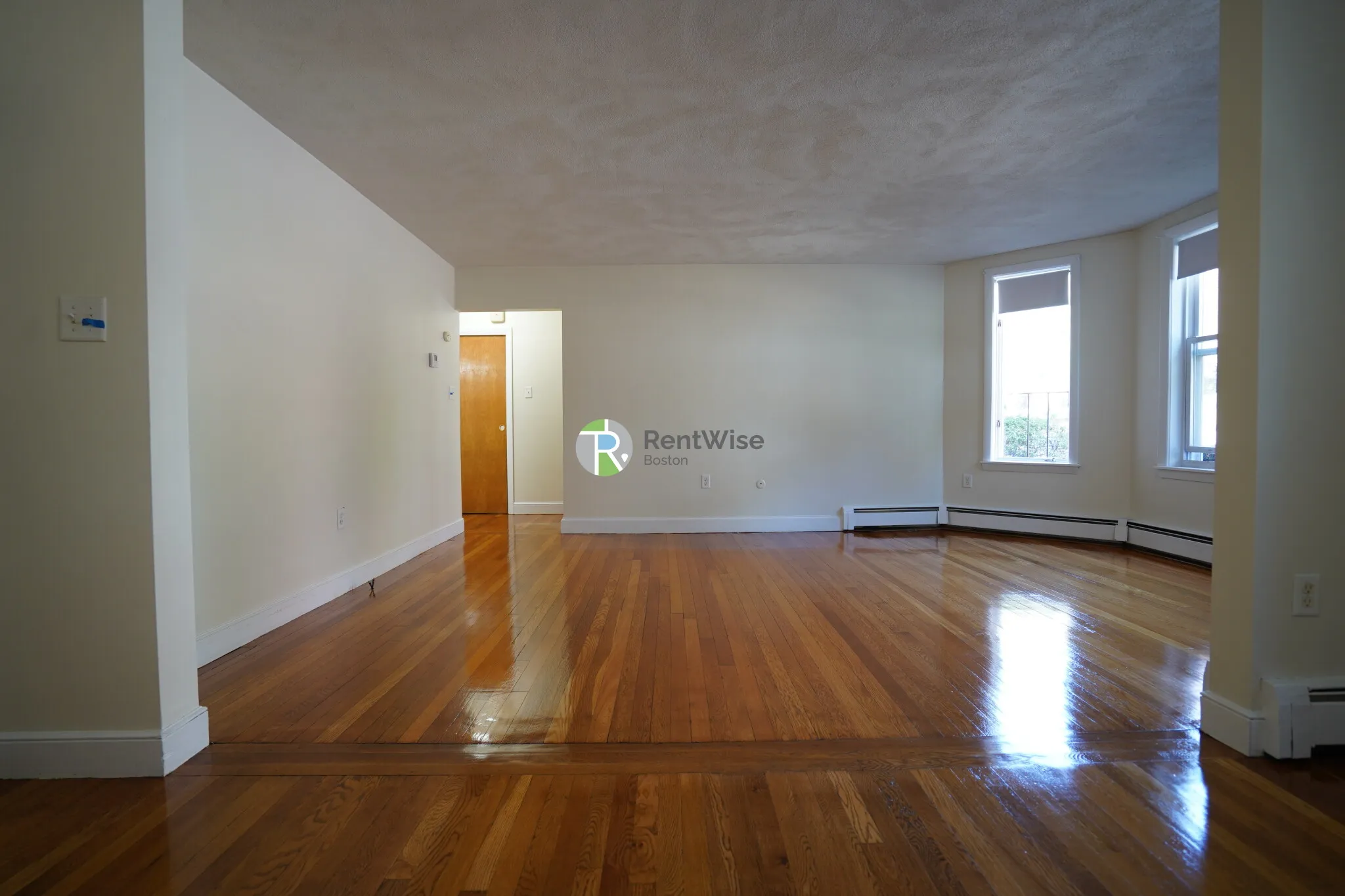 2 bed, 1 bath apartment for rent at 312 Tappan St Unit 1, Aspinwall Hill — photo 6 of 17