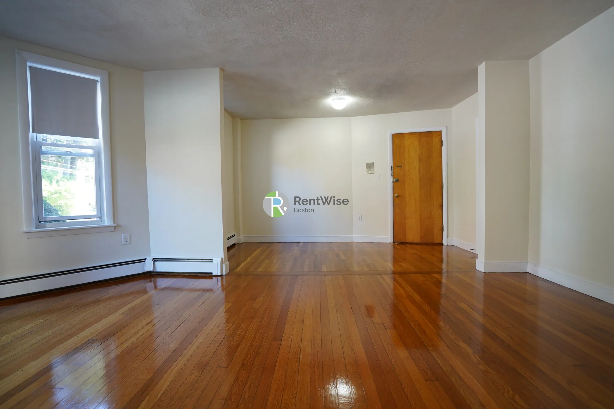 2 bed, 1 bath apartment for rent at 312 Tappan St Unit 1, Aspinwall Hill — photo 4 of 17