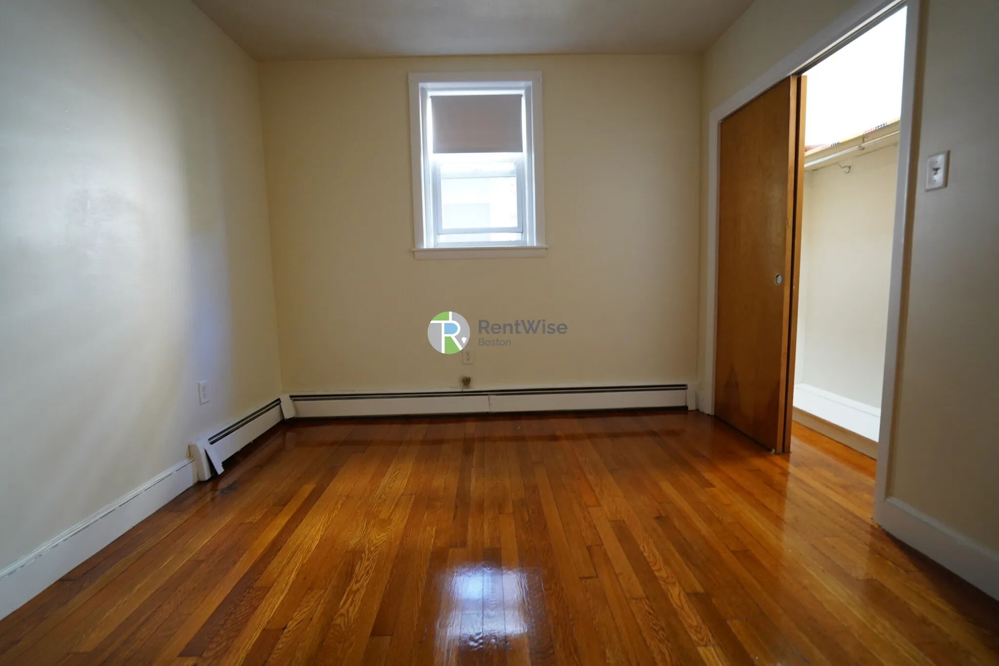 2 bed, 1 bath apartment for rent at 312 Tappan St Unit 1, Aspinwall Hill — photo 12 of 17