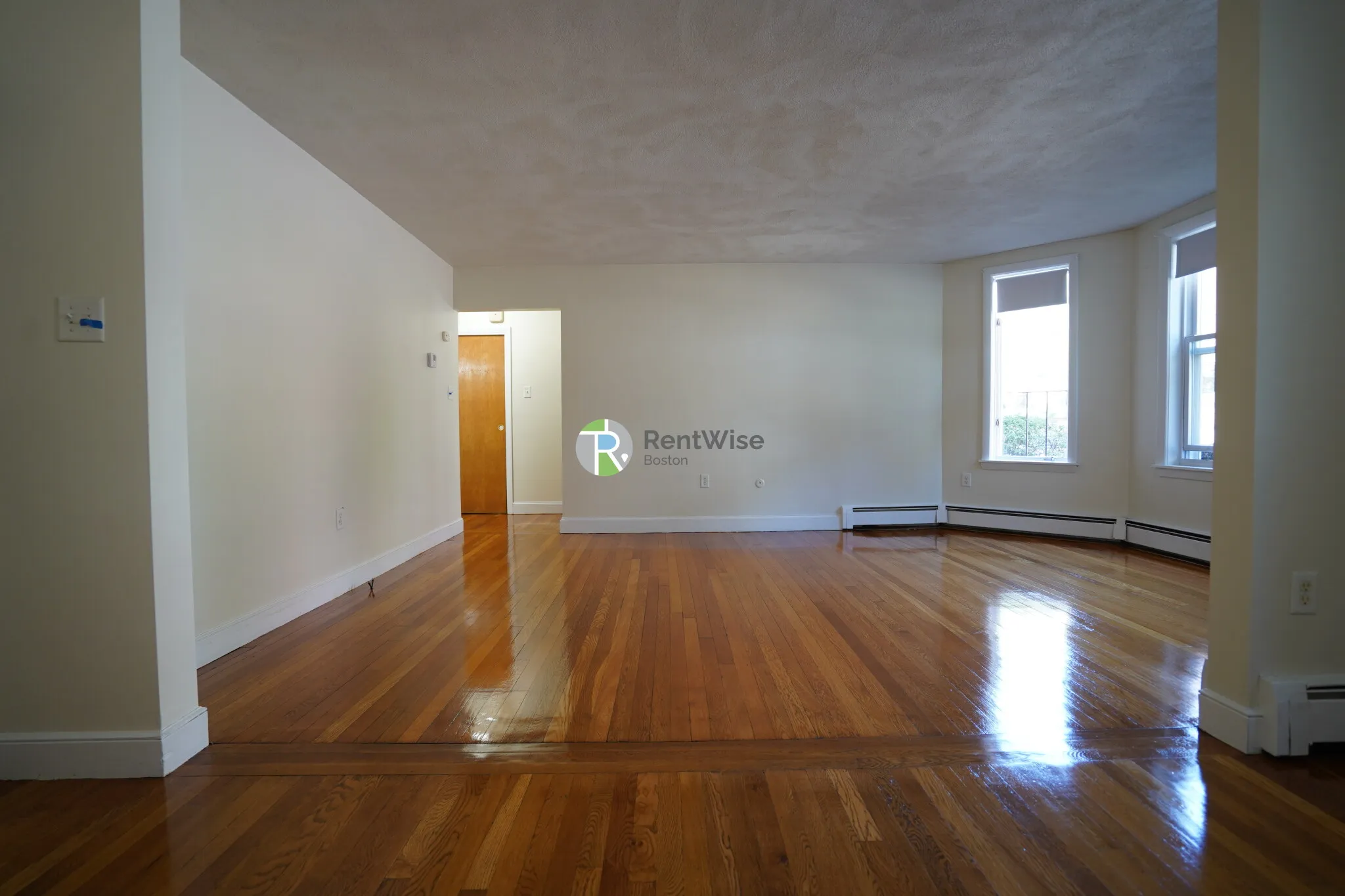 2 bed, 1 bath apartment for rent at 312 Tappan St Unit 1, Aspinwall Hill — photo 5 of 17