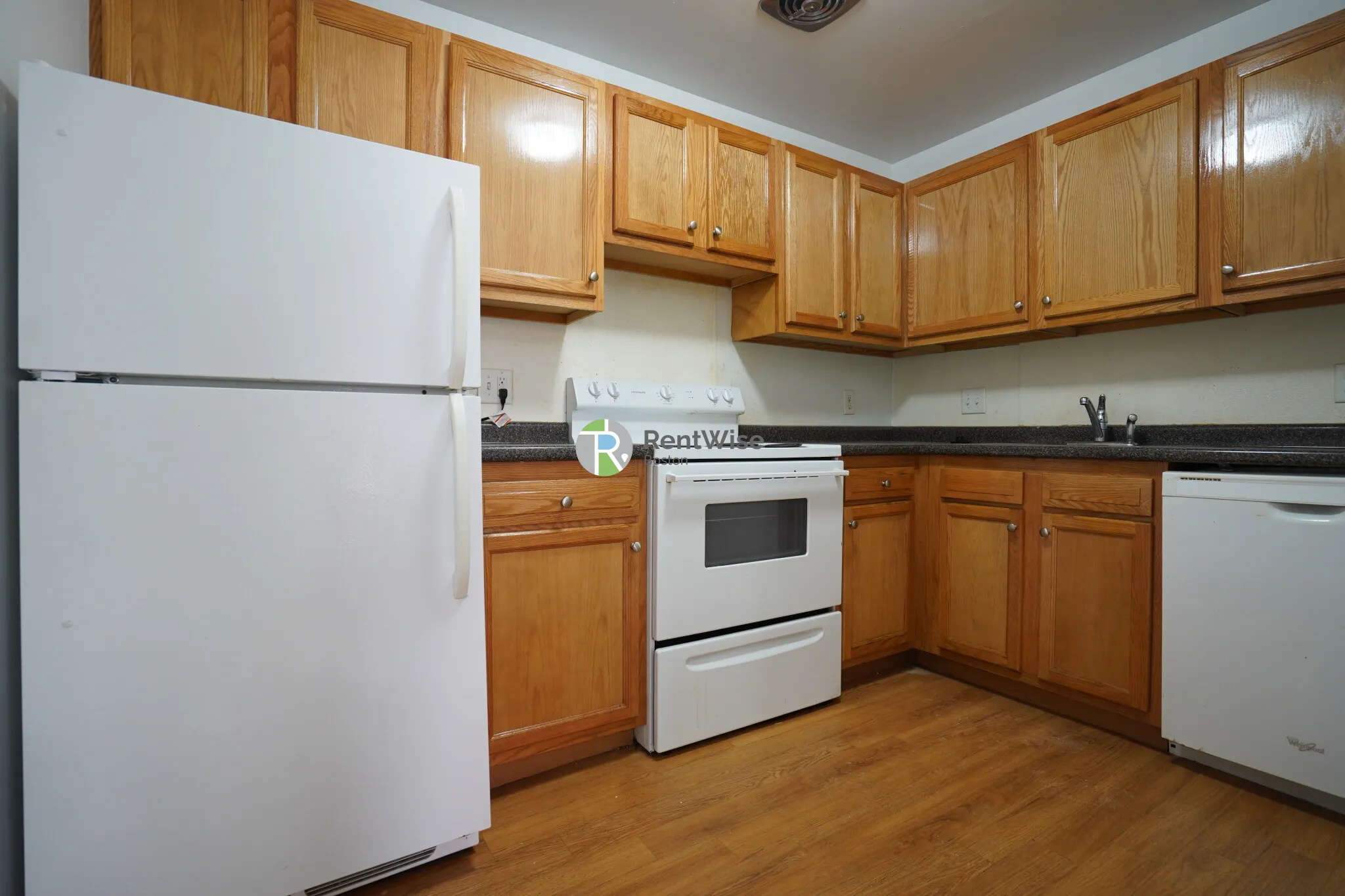 2 bed, 1 bath apartment for rent at 312 Tappan St Unit 1, Aspinwall Hill — photo 7 of 17