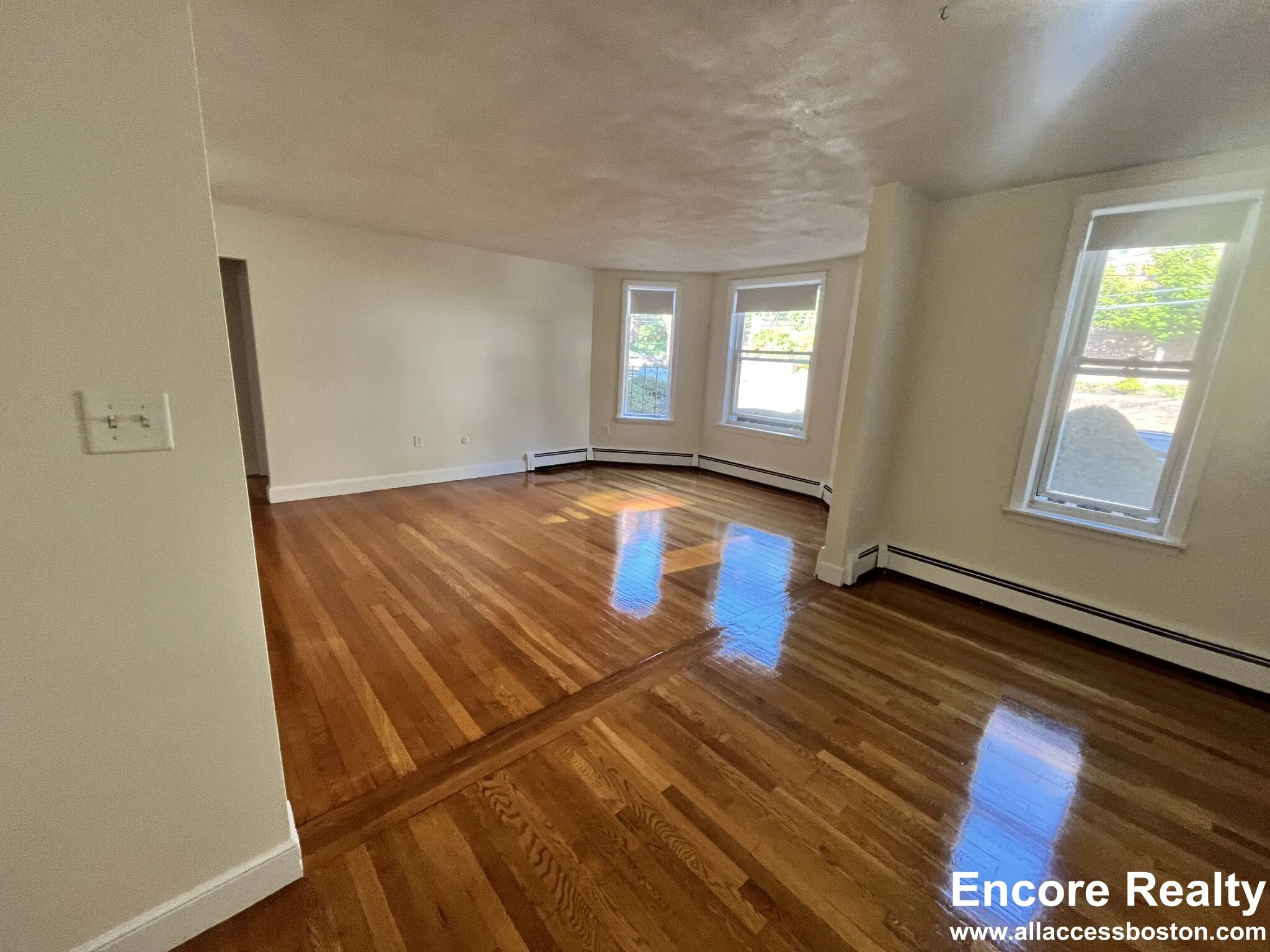2 bed, 1 bath apartment for rent at 312 Tappan St Unit 1Ba, Aspinwall Hill — photo 3 of 29
