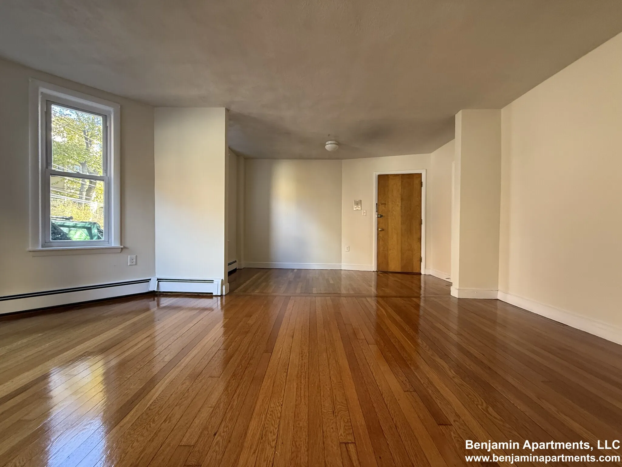 2 bed, 1 bath apartment for rent at 312 Tappan St Unit 1J, Aspinwall Hill — photo 4 of 12