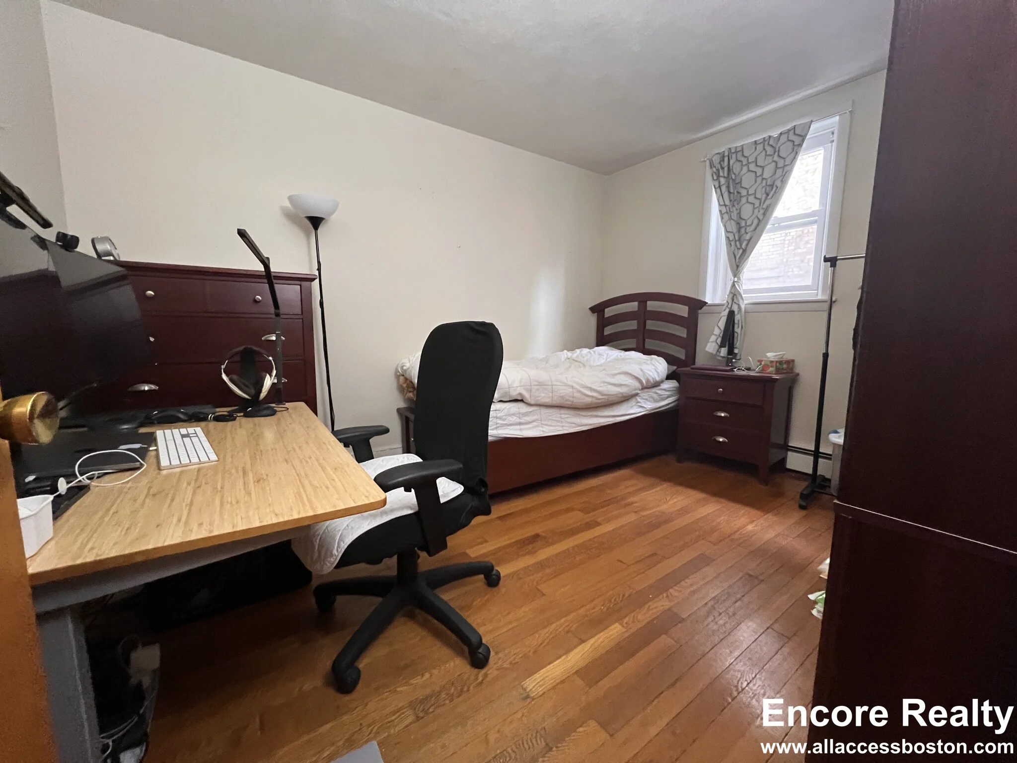 2 bed, 1 bath apartment for rent at 312 Tappan St Unit 1M, Aspinwall Hill — photo 8 of 16