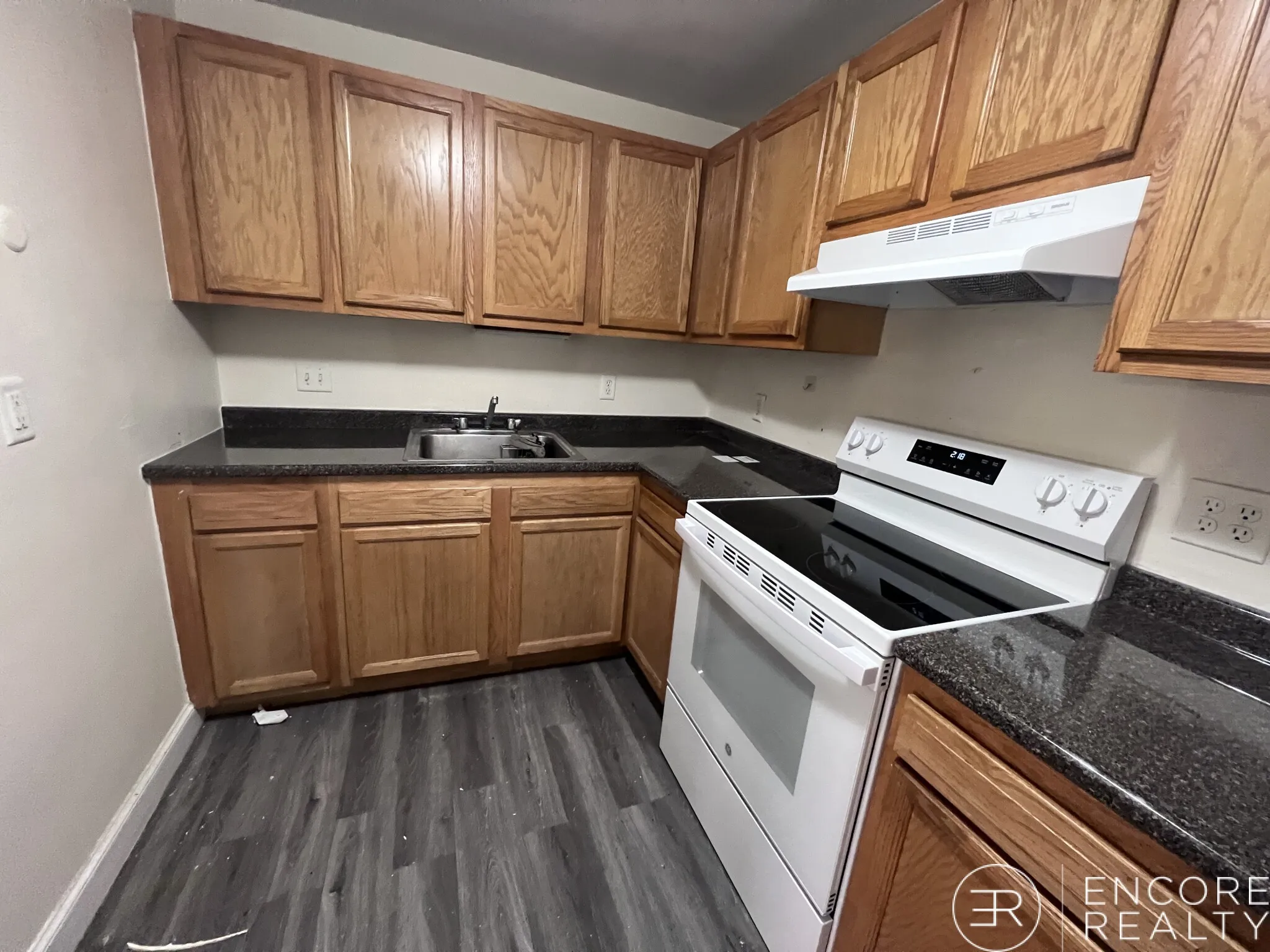 2 bed, 1 bath apartment for rent at 312 Tappan St Unit 3, Aspinwall Hill — photo 4 of 28