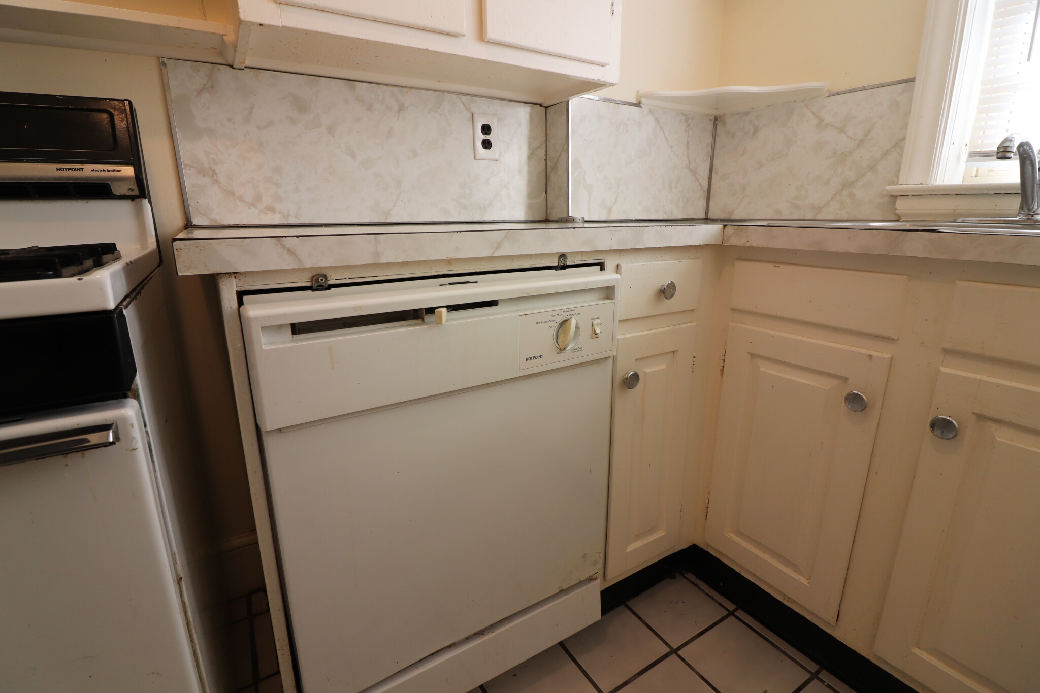 2 bed, 1 bath apartment for rent at 312 Washington St Unit 3-1, Wellesley — photo 26 of 31