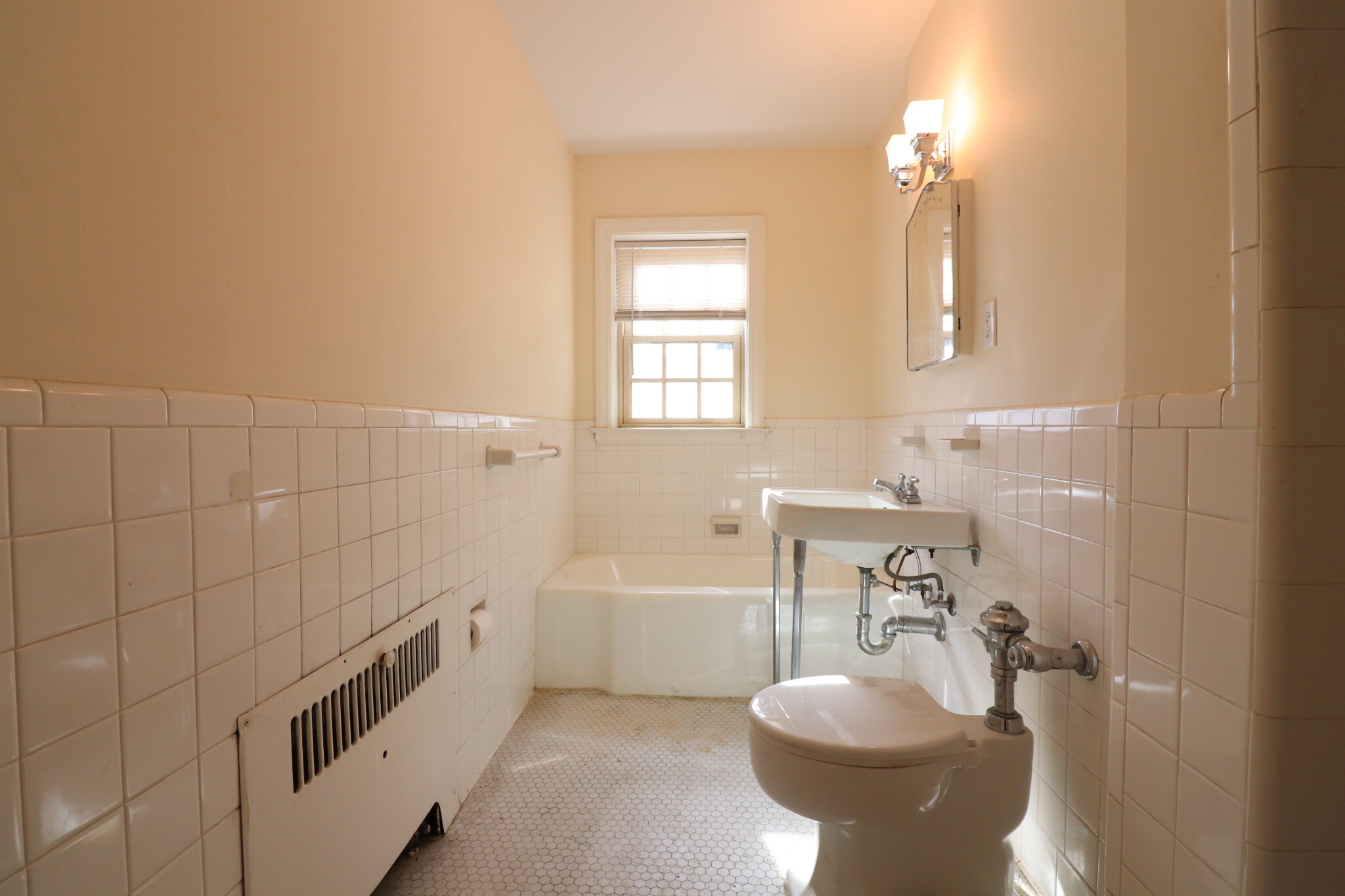 2 bed, 1 bath apartment for rent at 312 Washington St Unit 3-1, Wellesley — photo 27 of 31