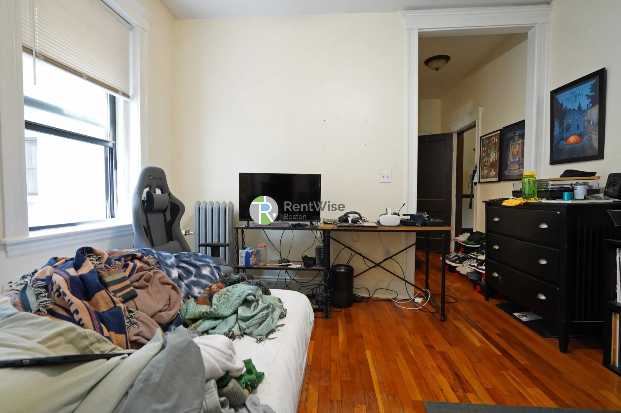 Studio bed, 1 bath apartment for rent at 313 Allston St Unit 5, Brighton — photo 3 of 8