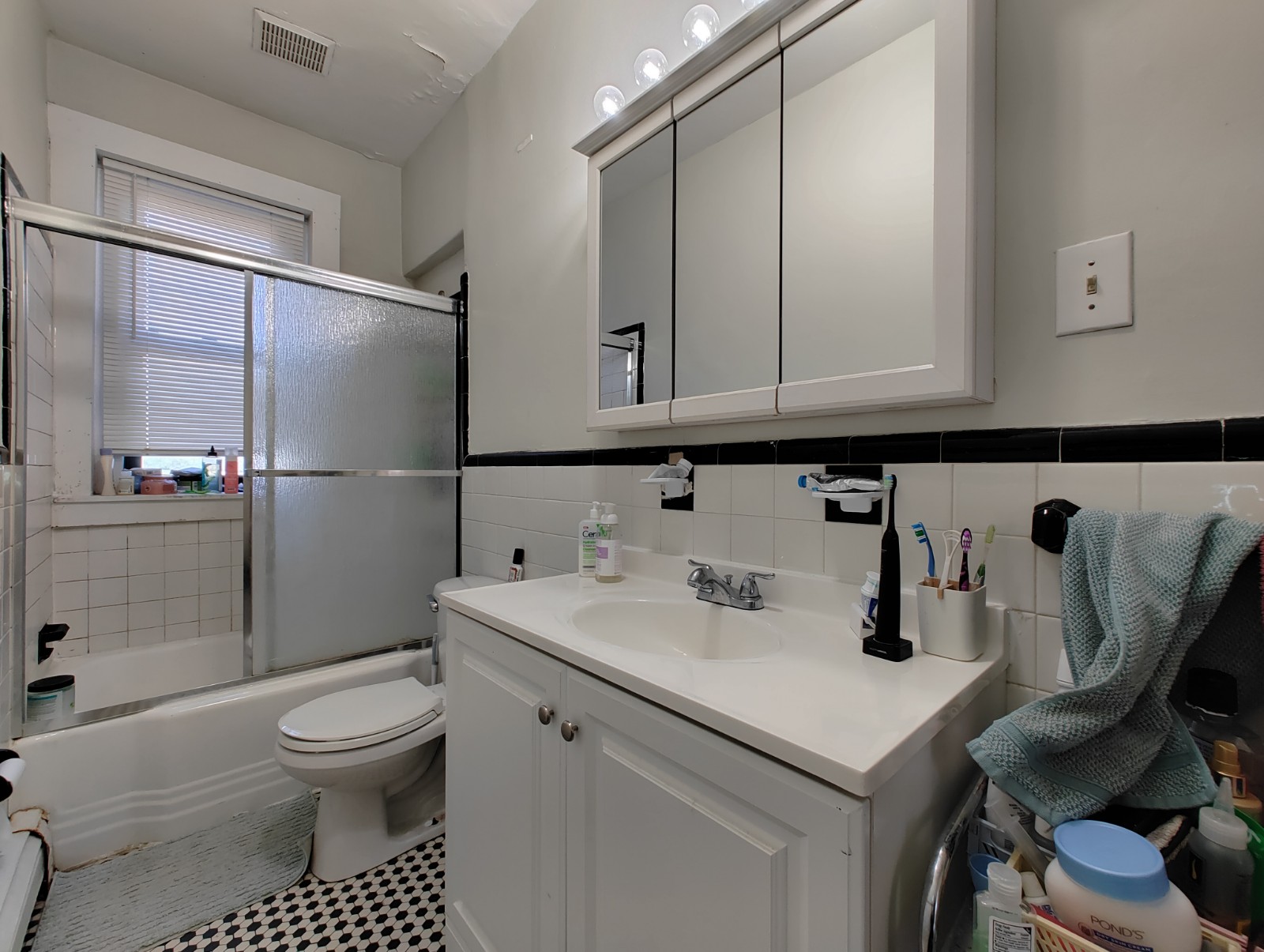 4 bed, 1 bath apartment for rent at 313 Cambridge St Unit U1, East Cambridge — photo 14 of 14