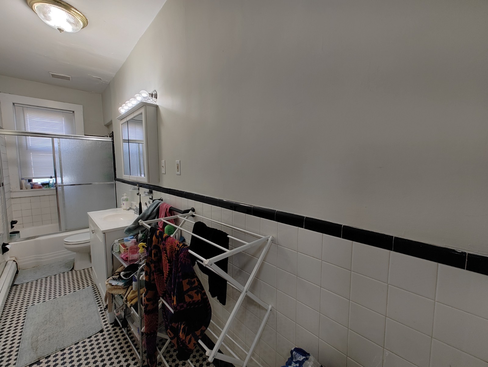 4 bed, 1 bath apartment for rent at 313 Cambridge St Unit U1, East Cambridge — photo 13 of 14