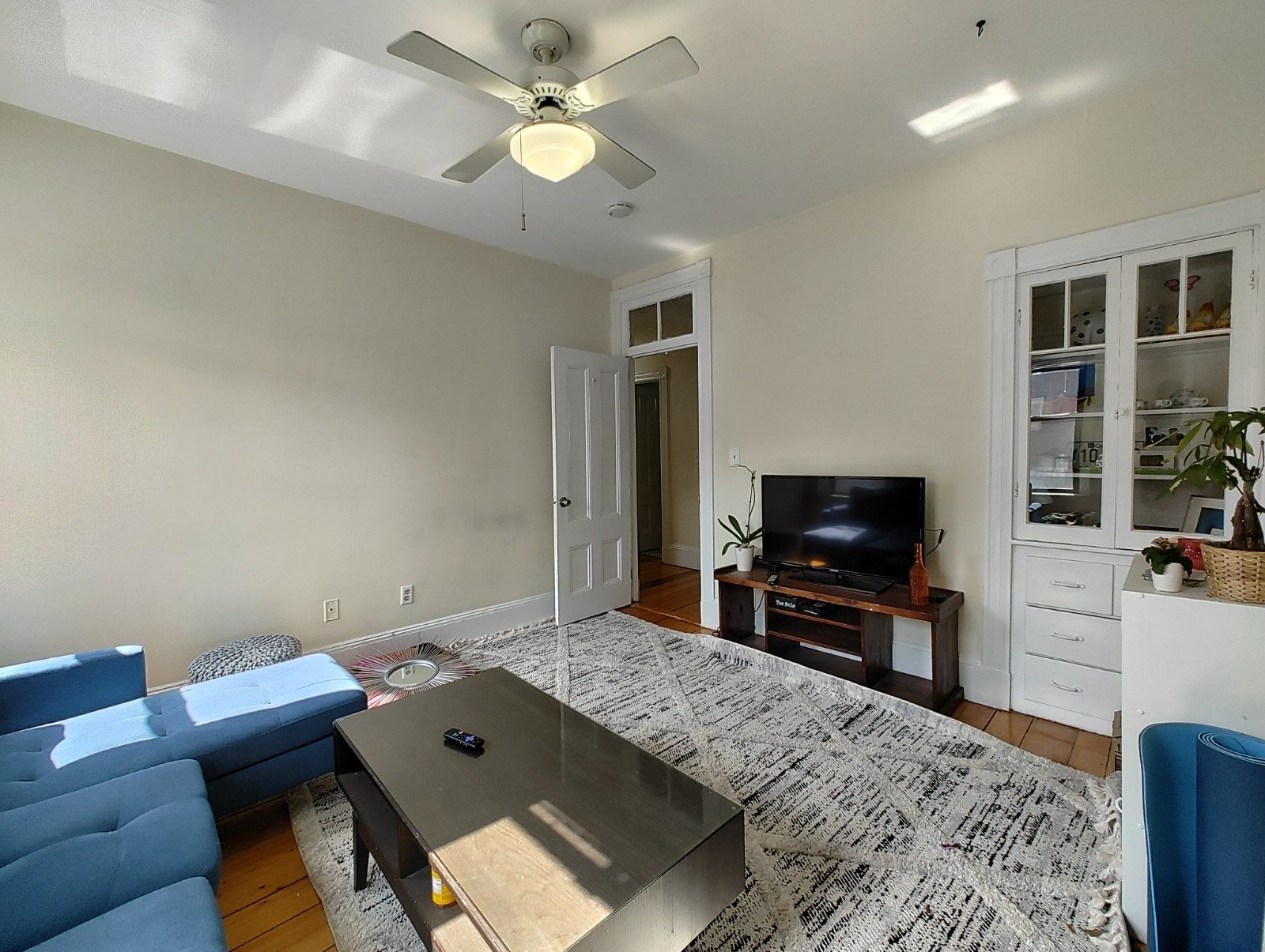 4 bed, 1 bath apartment for rent at 313 Cambridge St Unit U1, East Cambridge — photo 4 of 14