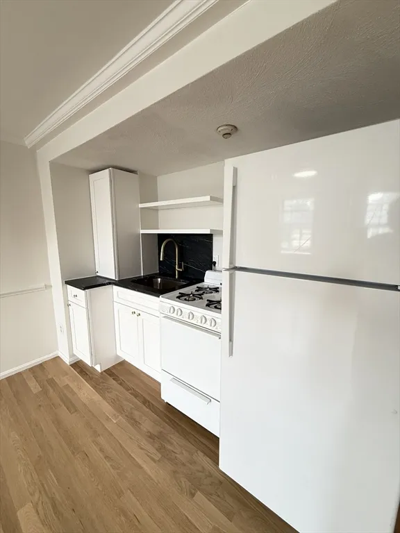 Studio bed, 1 bath apartment for rent at 313 Essex St Unit 203, Salem — photo 14 of 21