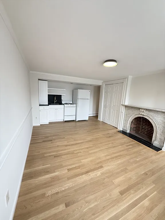 Studio bed, 1 bath apartment for rent at 313 Essex St Unit 203, Salem — photo 12 of 21