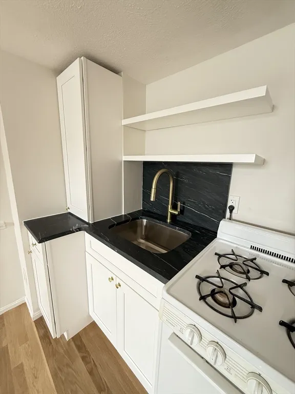 Studio bed, 1 bath apartment for rent at 313 Essex St Unit 203, Salem — photo 15 of 21