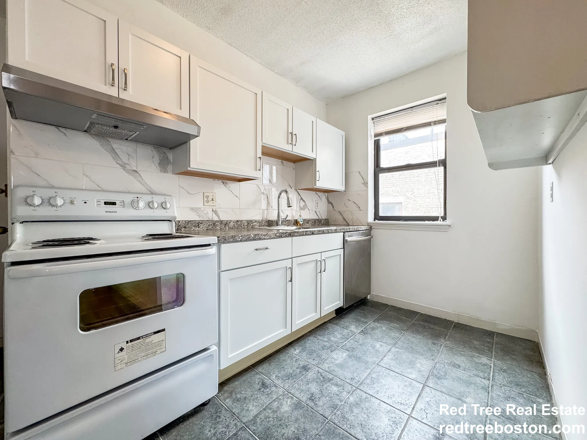 1 bed, 1 bath apartment for rent at 313 Summit Ave Unit 01, Brighton — photo 1 of 8