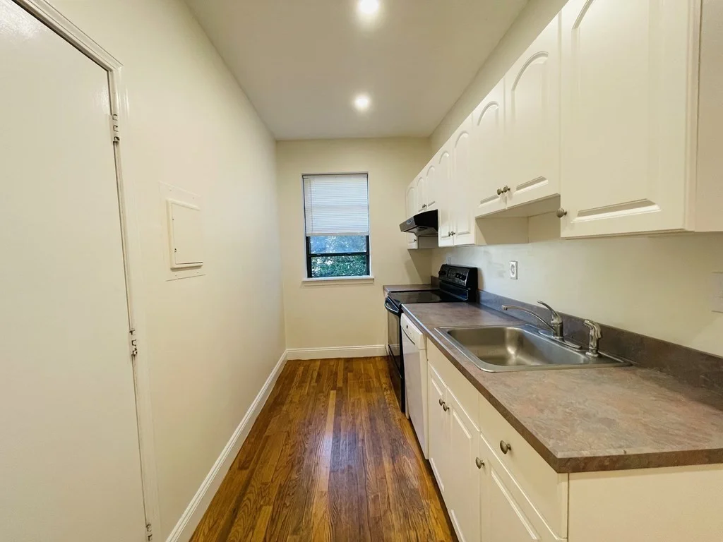 2 bed, 1 bath apartment for rent at 313 Summit Ave Unit 4, Boston — photo 3 of 10