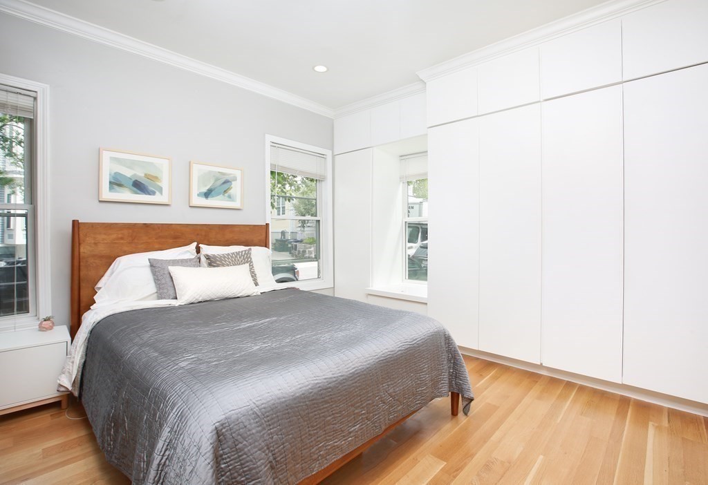 2 bed, 1 bath apartment for rent at 313 W 4th St Unit 1, South Boston — photo 5 of 7