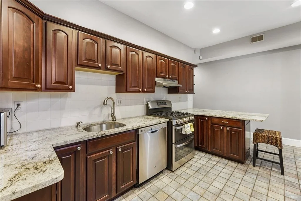 2 bed, 1 bath apartment for rent at 314 Bunker Hill St Unit 1, Boston — photo 3 of 15
