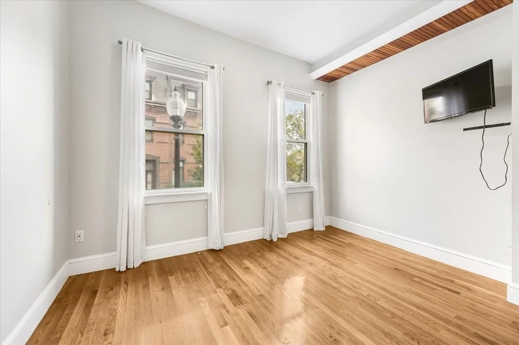 2 bed, 1 bath apartment for rent at 314 Bunker Hill St Unit 1, Boston — photo 8 of 15