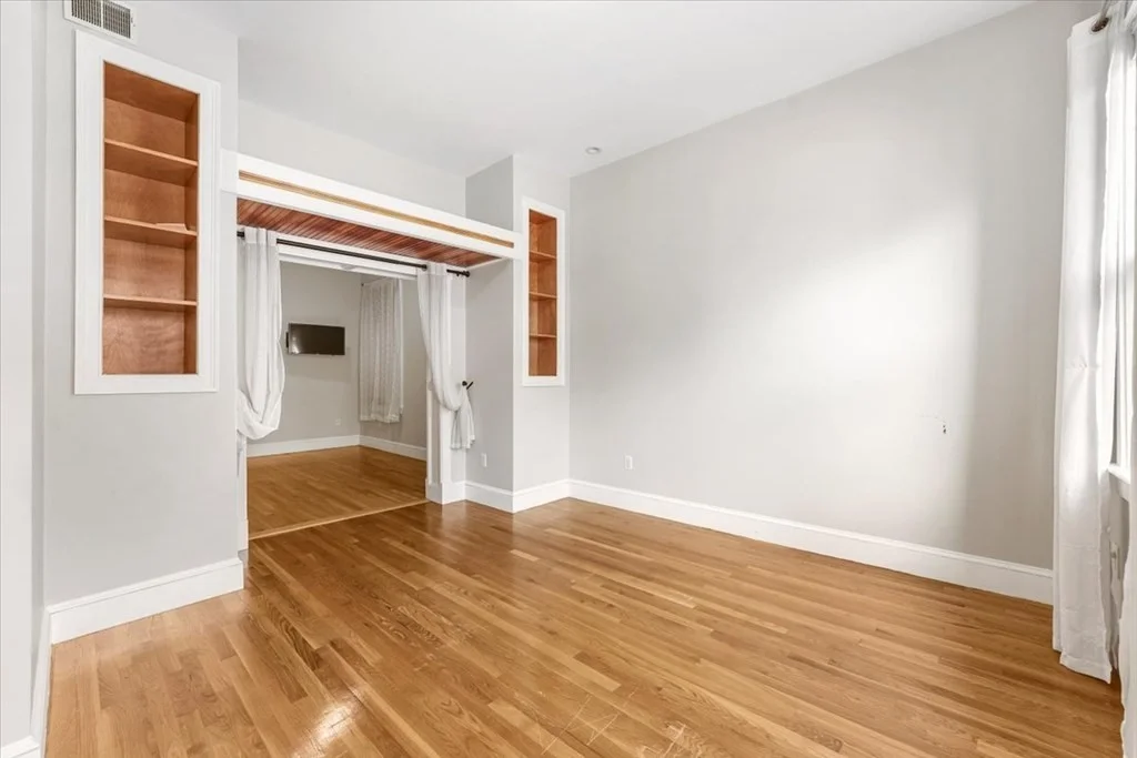 2 bed, 1 bath apartment for rent at 314 Bunker Hill St Unit 1, Boston — photo 7 of 15