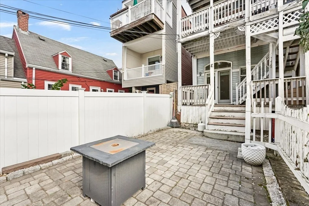 2 bed, 1 bath apartment for rent at 314 Bunker Hill St Unit 1, Boston — photo 13 of 15