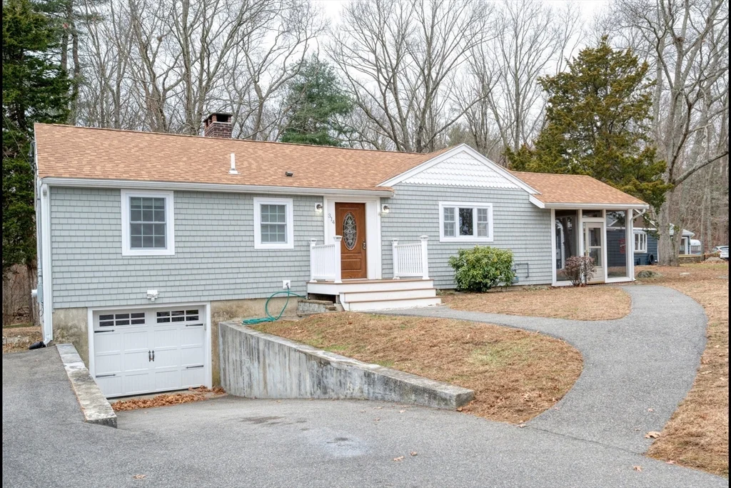 2 bed, 1 bath apartment for rent at 314 Central St, Avon — photo 1 of 21