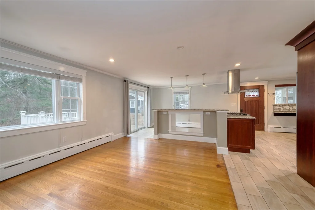 2 bed, 1 bath apartment for rent at 314 Central St, Avon — photo 9 of 21