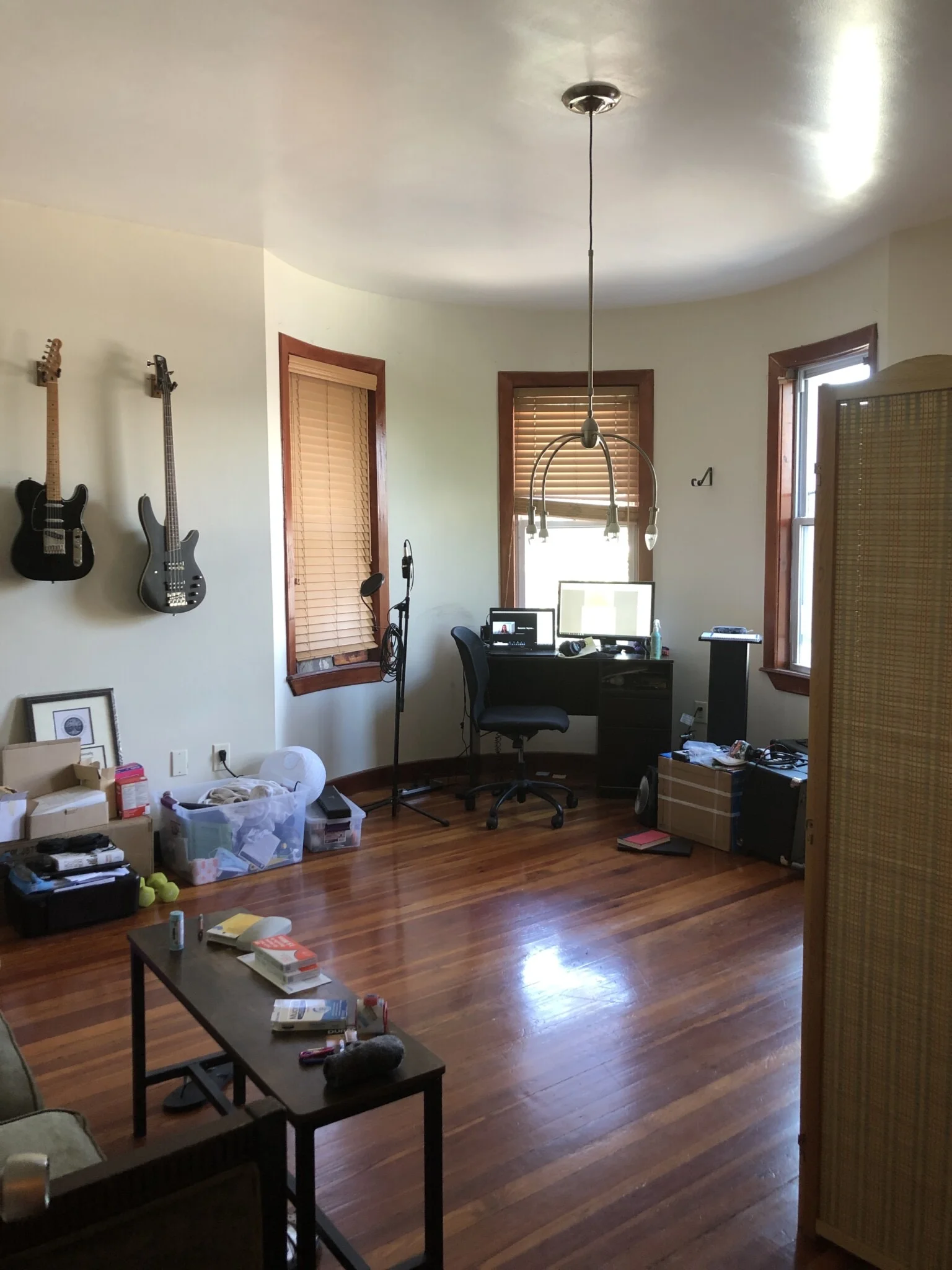 3 bed, 1 bath apartment for rent at 314 Centre St Unit 2, Jamaica Plain — photo 1 of 8