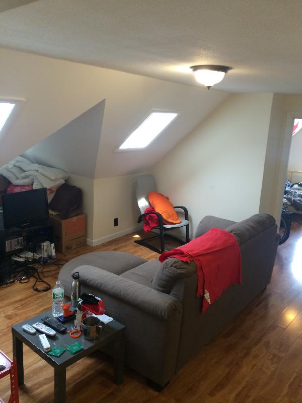 3 bed, 1 bath apartment for rent at 314 Centre St Unit 4, Jamaica Plain — photo 4 of 9