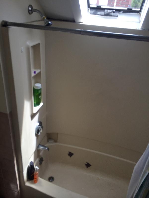 3 bed, 1 bath apartment for rent at 314 Centre St Unit 4, Jamaica Plain — photo 9 of 9