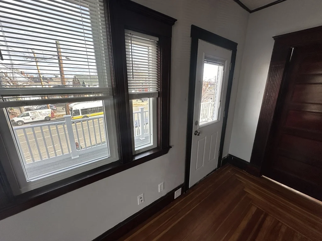 5 bed, 2 bath apartment for rent at 314 Massachusetts Ave Unit 2, Arlington — photo 8 of 28