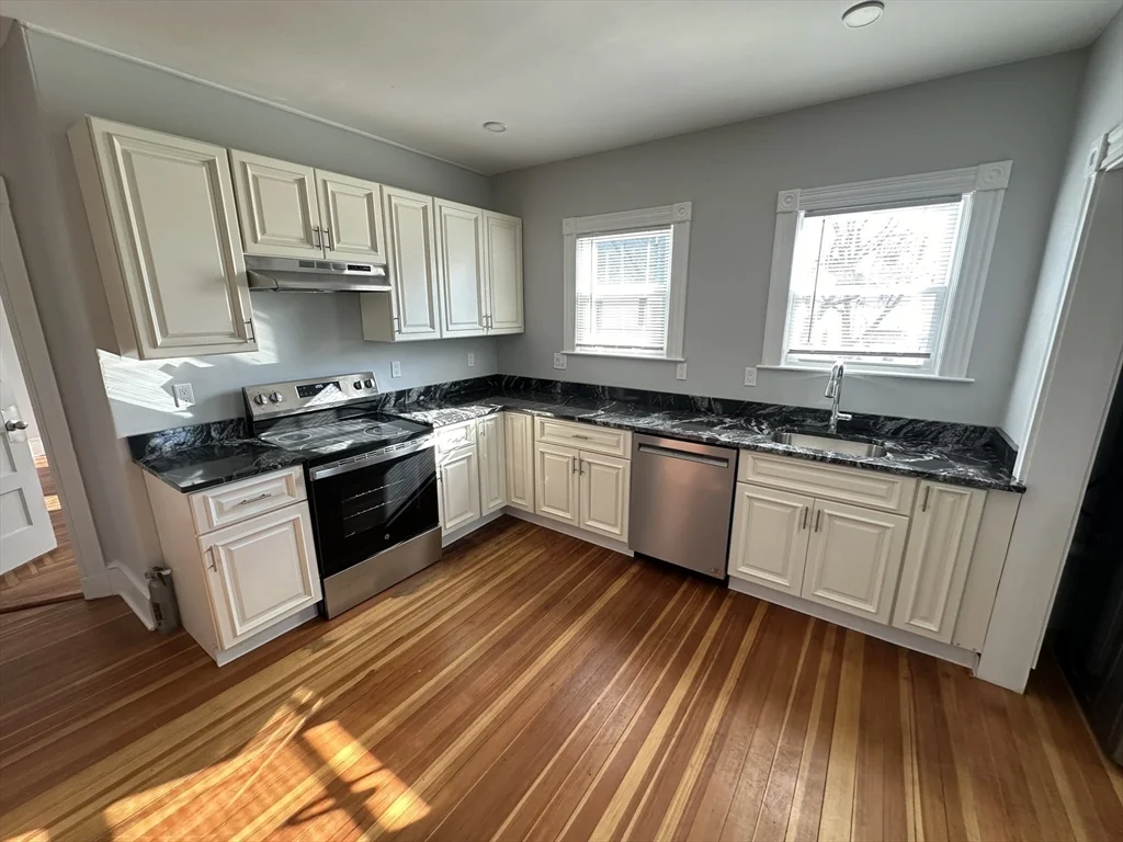 5 bed, 2 bath apartment for rent at 314 Massachusetts Ave Unit 2, Arlington — photo 14 of 28