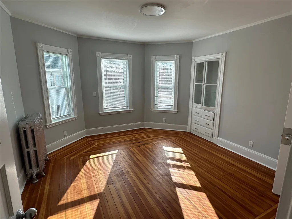 5 bed, 2 bath apartment for rent at 314 Massachusetts Ave Unit 2, Arlington — photo 11 of 28