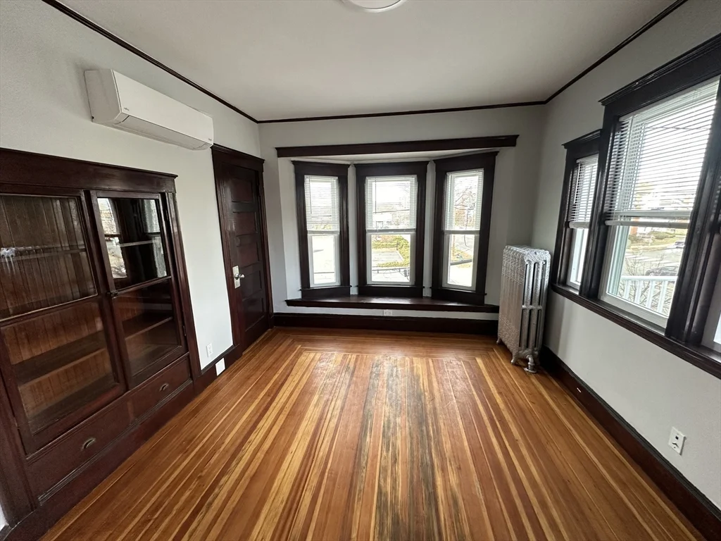5 bed, 2 bath apartment for rent at 314 Massachusetts Ave Unit 2, Arlington — photo 6 of 28