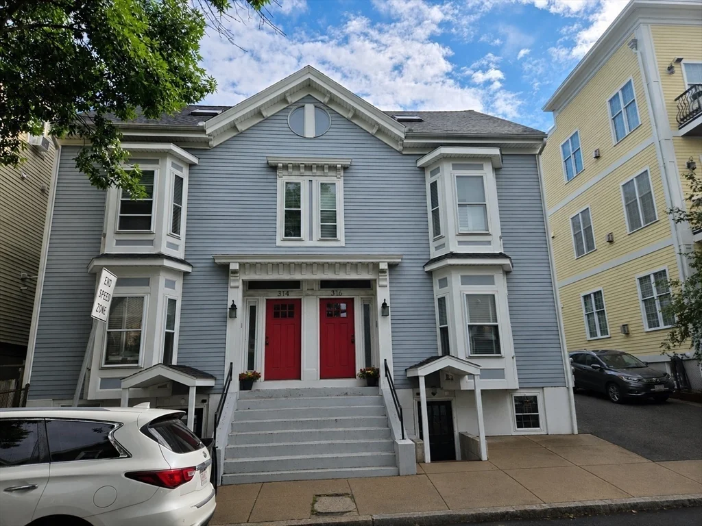 2 bed, 2 bath apartment for rent at 314 W 4th St Unit 3, South Boston — photo 18 of 19