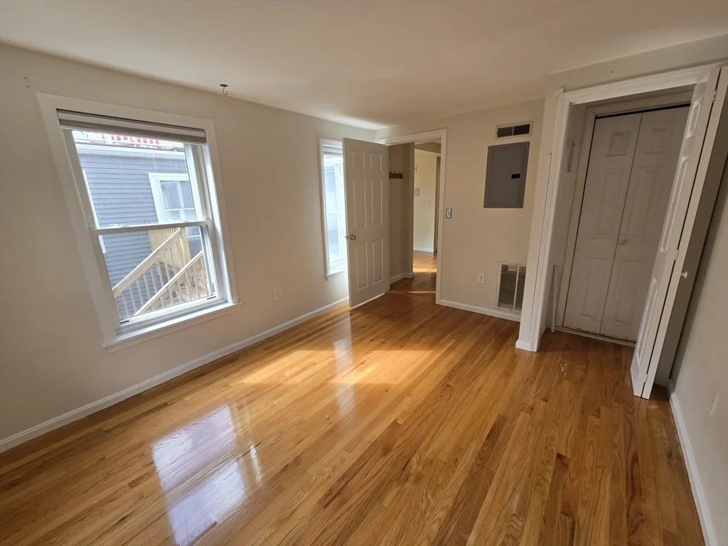 2 bed, 2 bath apartment for rent at 314 W 4th St Unit 3, South Boston — photo 5 of 19