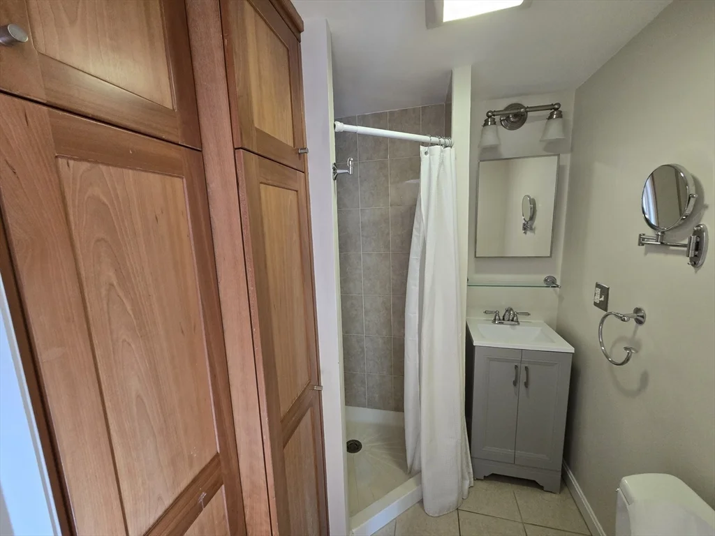 2 bed, 2 bath apartment for rent at 314 W 4th St Unit 3, South Boston — photo 7 of 19
