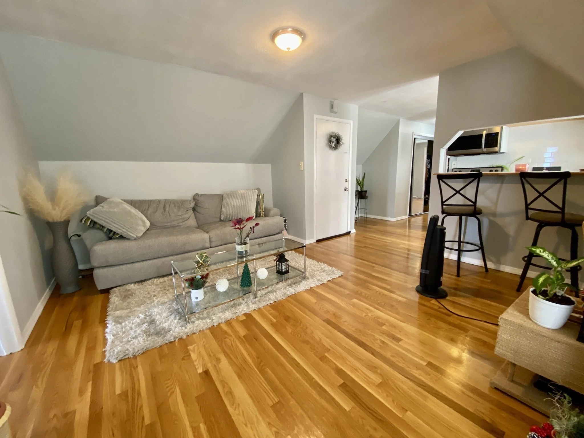 2 bed, 1 bath apartment for rent at 3140 Washington St Unit 4, Jamaica Plain — photo 3 of 20
