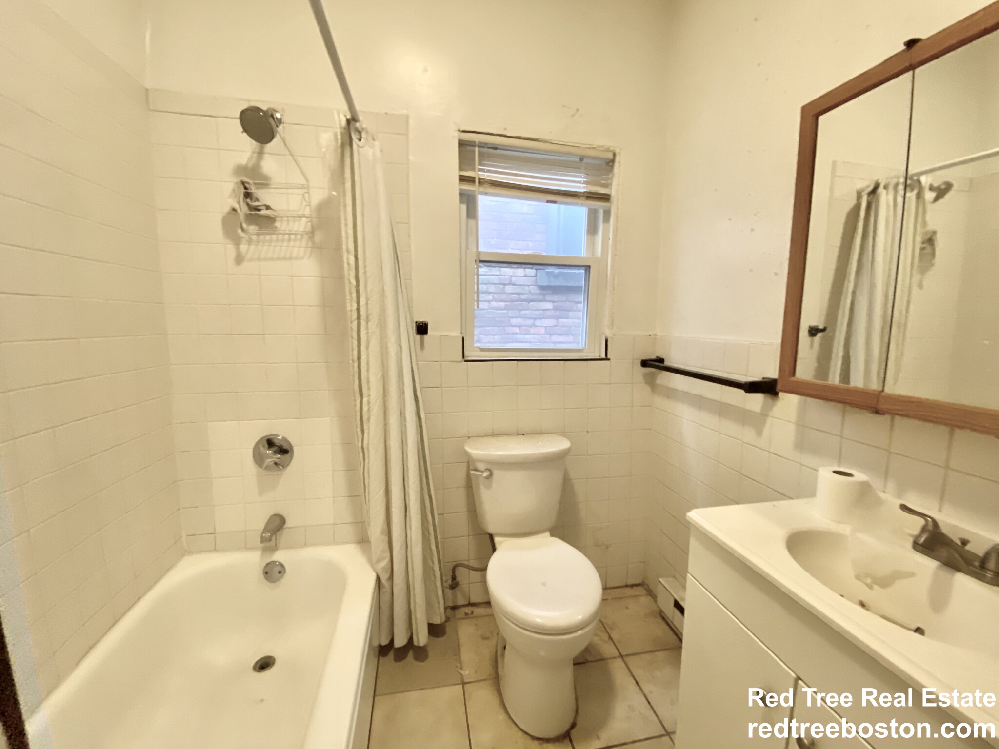 4 bed, 1 bath apartment for rent at 3142 Washington St Unit 3, Jamaica Plain — photo 15 of 24