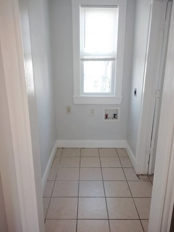 4 bed, 1 bath apartment for rent at 3145 Washington Unit 2, Jamaica Plain — photo 8 of 11