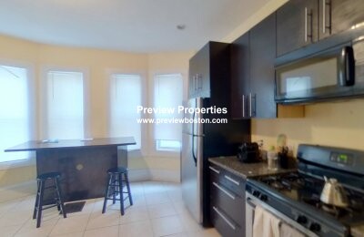 4 bed, 1 bath apartment for rent at 3147-3149 Washington St Unit 2P, Jamaica Plain — photo 3 of 5