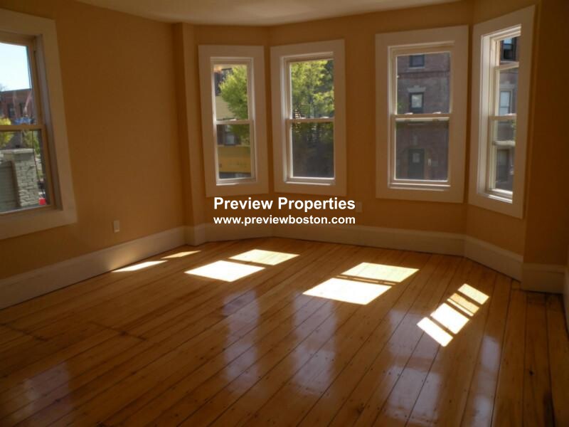 4 bed, 1 bath apartment for rent at 3147-3149 Washington St Unit 2P, Jamaica Plain — photo 5 of 5