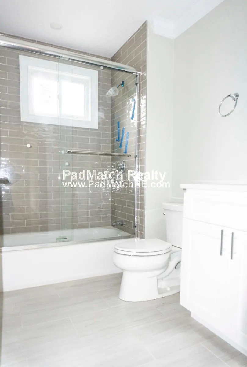 4 bed, 1 bath apartment for rent at 3147-3149 Washington St Unit 3, Jamaica Plain — photo 1 of 14